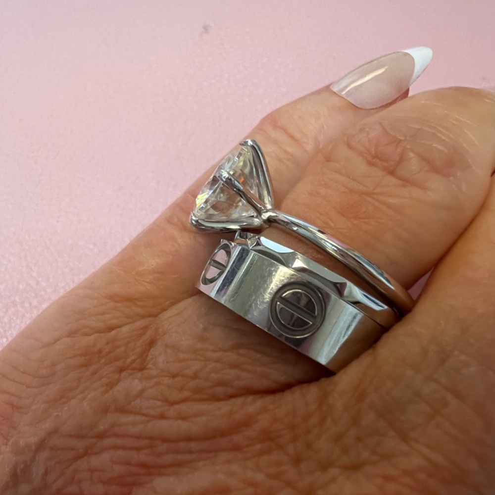 HPHT DIAMOND ENGAGEMENT RING - Picture 7 of 9